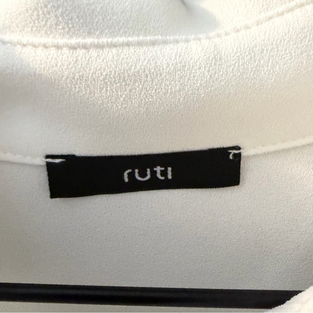 *Rare* Ruti Look in the Back Pleated Blouse Large White Office Work Business - Picture 6 of 11